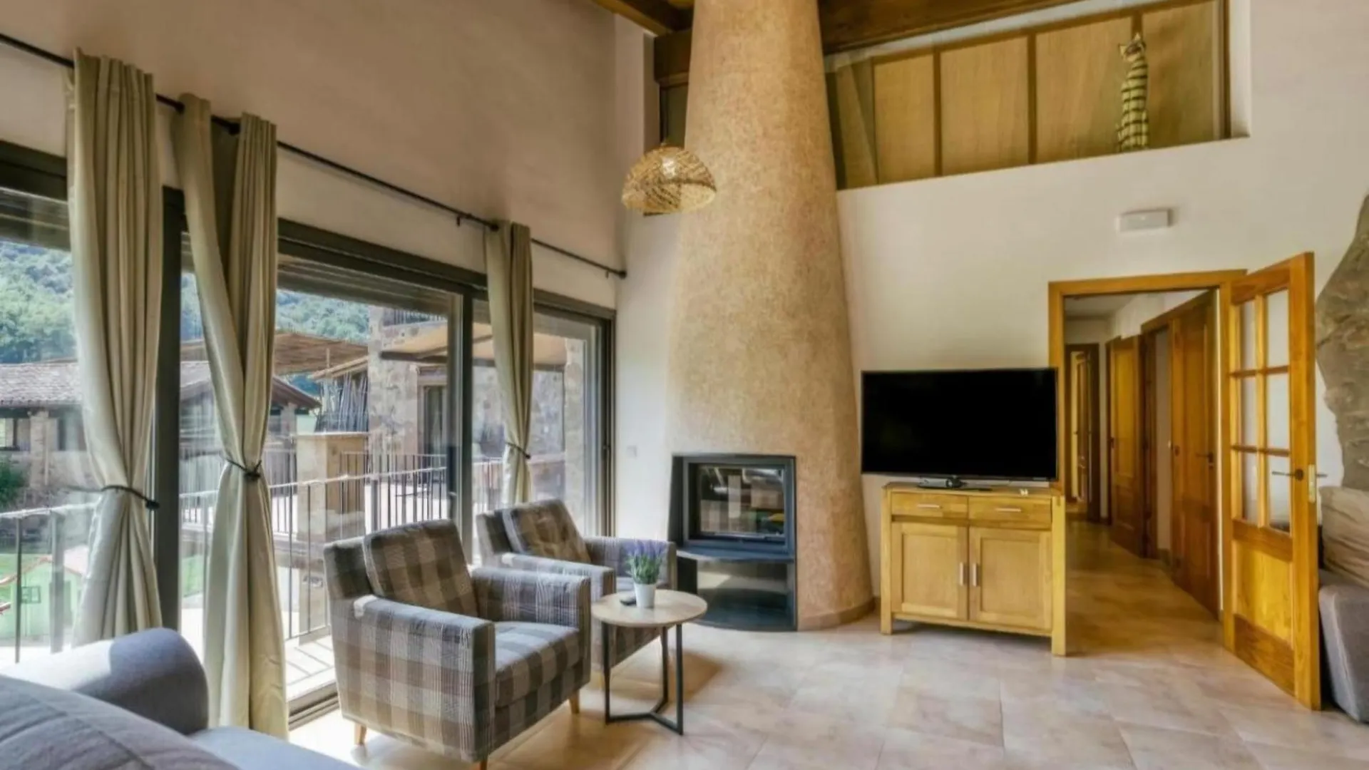 Casa Rural Mas Plantalech Girona Apartment